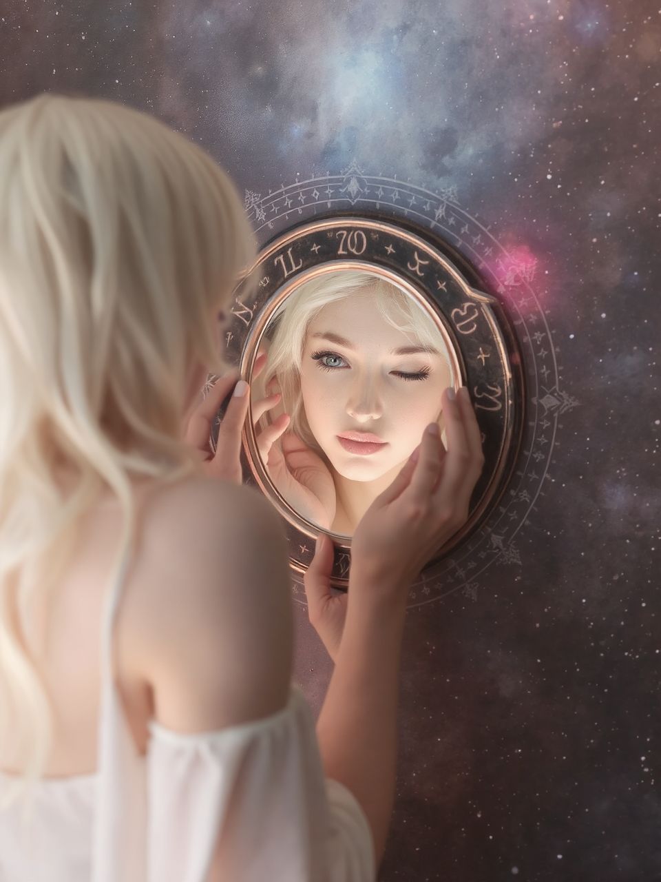 Az önismeret mélyítése csökkenti a társasági kényelmetlenséget.